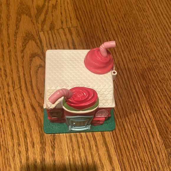 Tiny doll playhouse - Picture 3 of 9